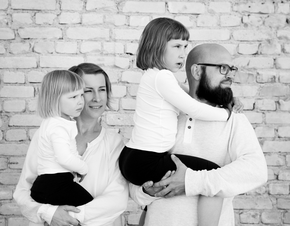 Perhe- ja ryhmäkuvaus - Valokuvaaja Turku - Studio Liikkuva